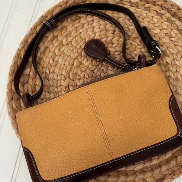 Dooney & Bourke vintage Y2K micro mini pebble leather shoulder bag Tan - Picture 2 of 8